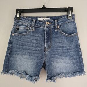 KanCan Medium Wash Denim Shorts EUC Size Small